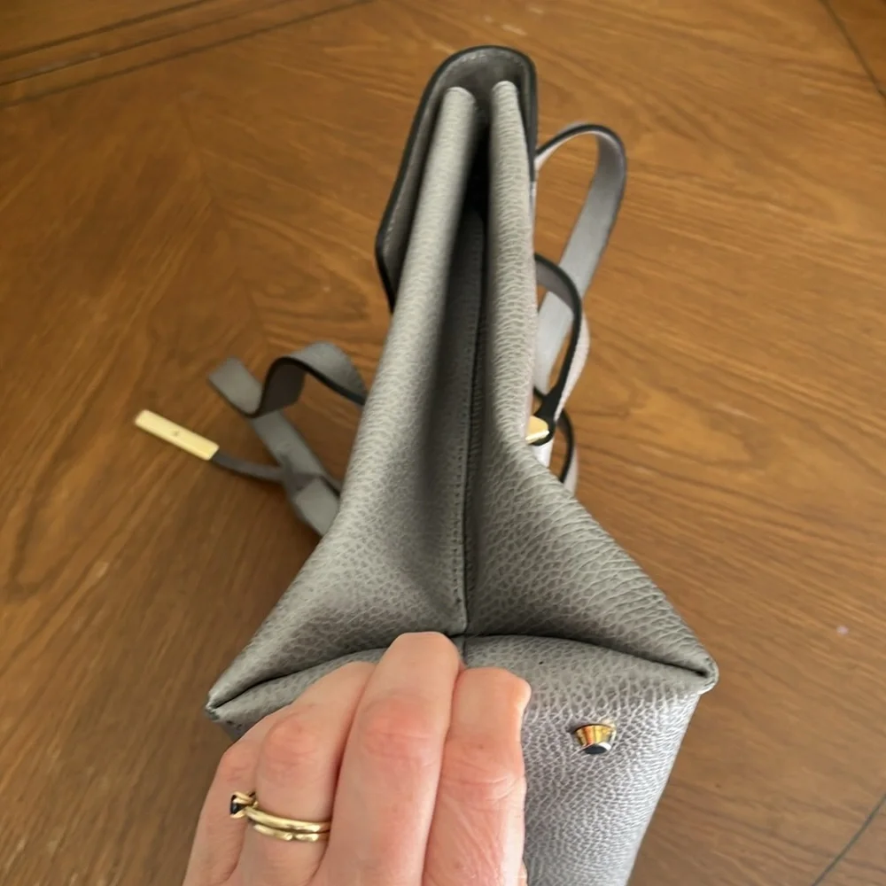 Innue Italian gray pebble leather structured satchel shoulder bag w/ gold clasp